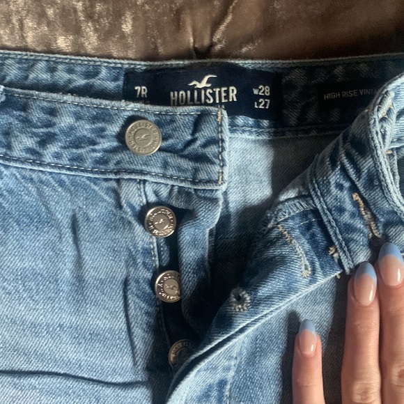 Jeans - Picture 2 of 4